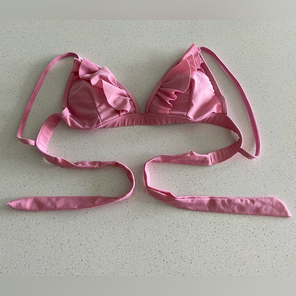 Yellow ruffled bikini - Picture 2 of 2